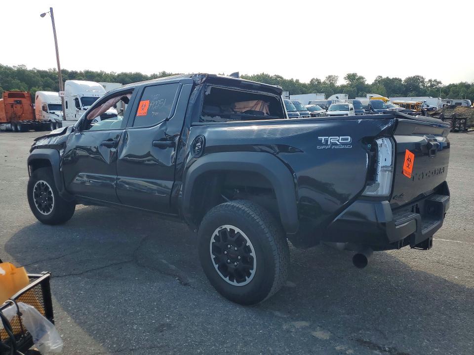 Photo 2 from auction – 2025 TOYOTA TACOMA with VIN 3TMLB5JN9SM094958
