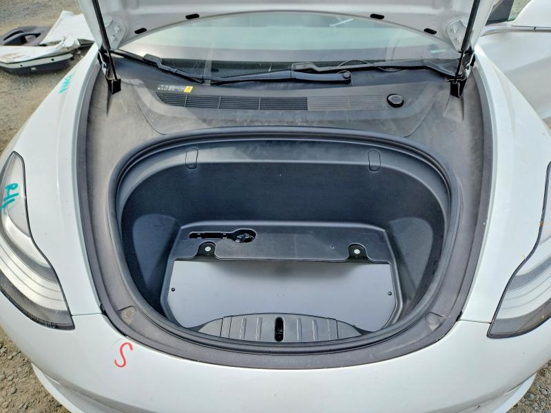 Photo 11 from auction – 2018 TESLA MODEL 3 with VIN 5YJ3E1EA7JF035255