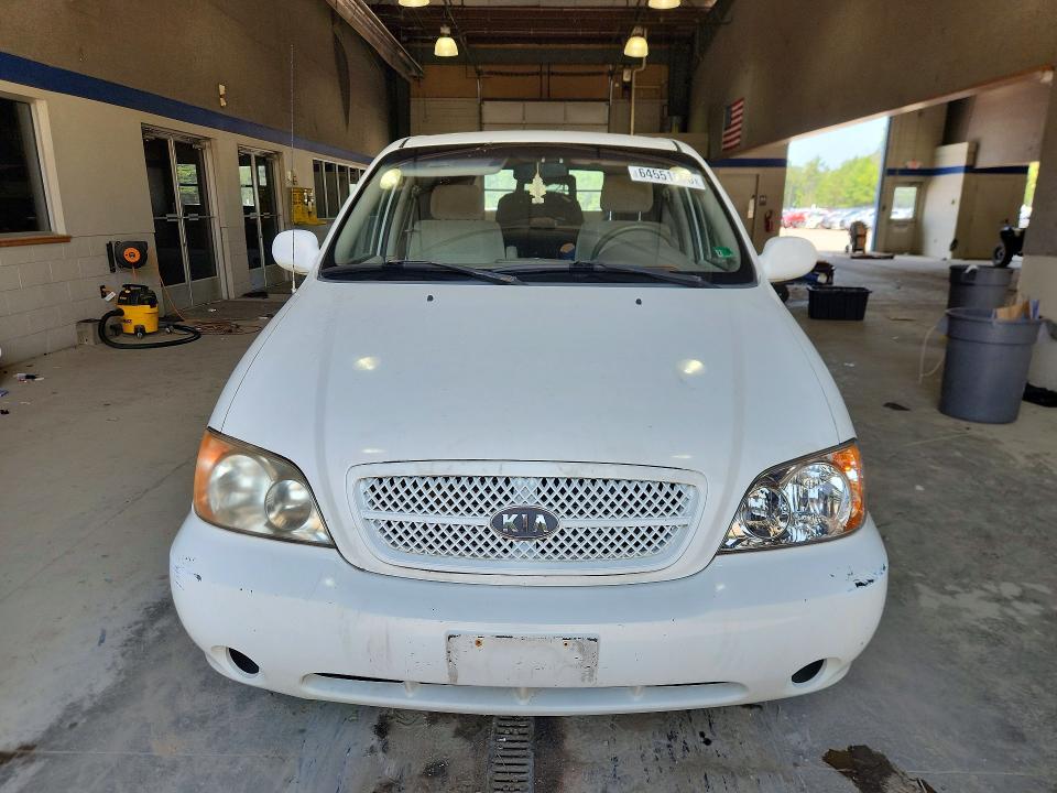 Photo 5 from auction – 2005 KIA SEDONA with VIN KNDUP132356746091
