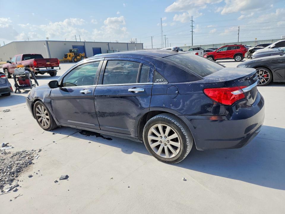 Photo 2 from auction – 2013 CHRYSLER 200 with VIN 1C3CCBCG3DN574310
