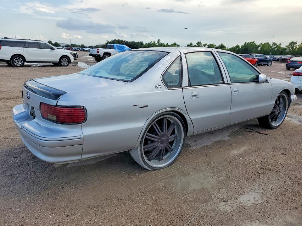 Photo 3 from auction – 1995 CHEVROLET CAPRICE / IMPALA with VIN 1G1BL52P2SR173792