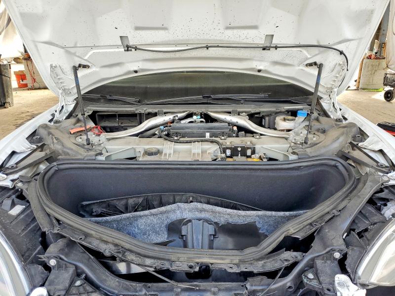 Photo 11 from auction – 2016 TESLA MODEL S with VIN 5YJSA1E25GF159582