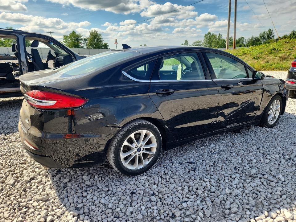Photo 3 from auction – 2020 FORD FUSION with VIN 3FA6P0HD1LR187417