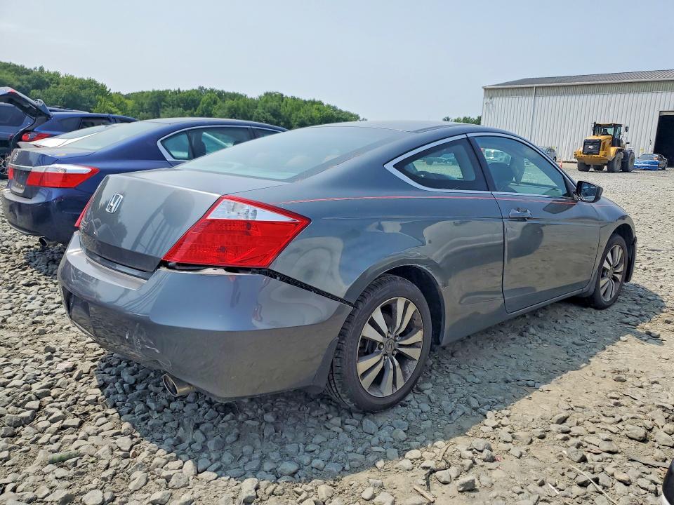 Photo 3 from auction – 2010 HONDA ACCORD with VIN 1HGCS1A71AA008002