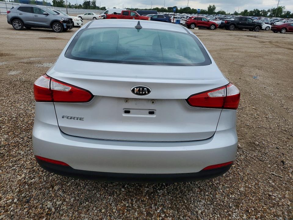 Photo 6 from auction – 2016 KIA FORTE with VIN KNAFK4A68G5542701