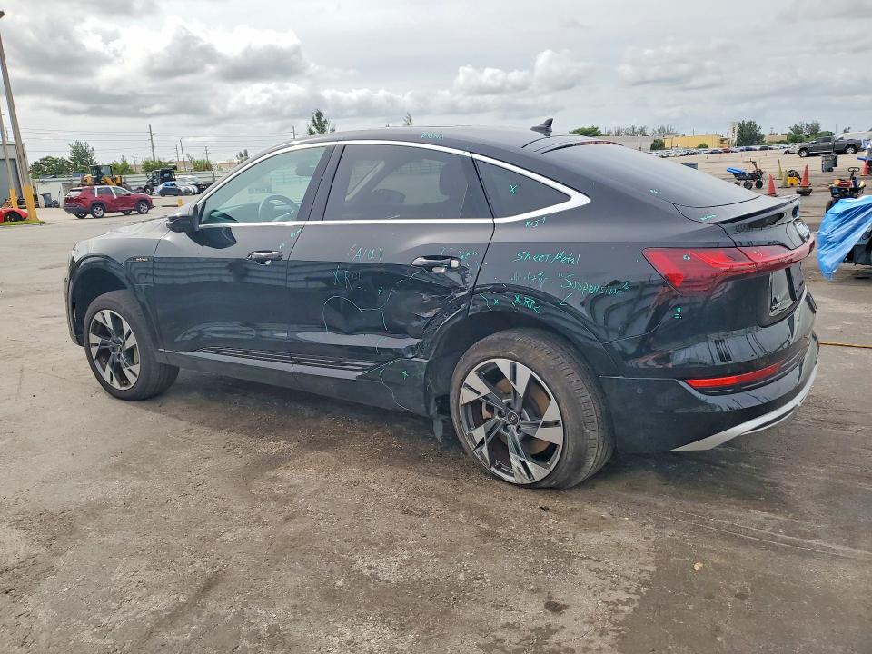 Фото 2 с аукциона – 2022 AUDI E-TRON с VIN WA12AAGE7NB032706