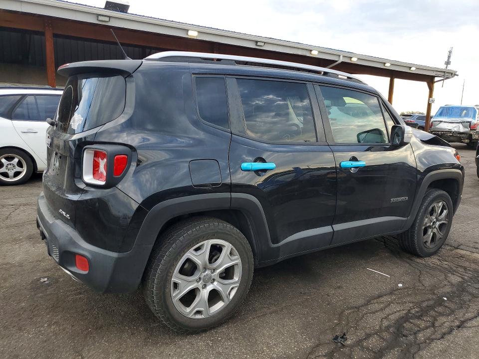 Photo 3 from auction – 2017 JEEP RENEGADE with VIN ZACCJBDBXHPE44557