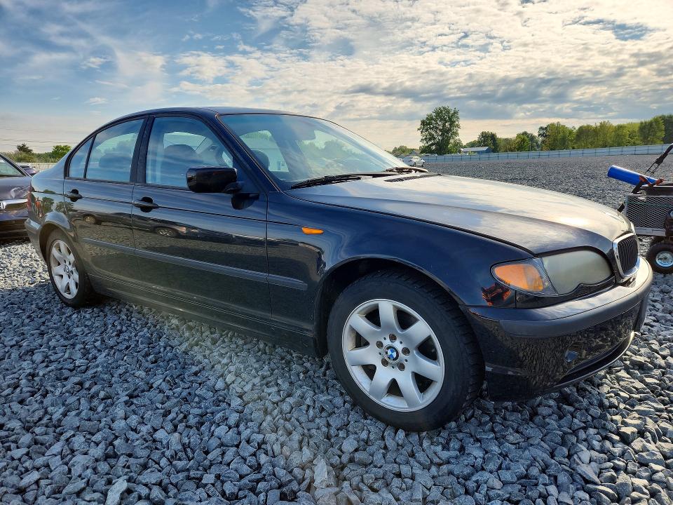 Photo 4 from auction – 2004 BMW 325 with VIN WBAEU33494PR06832