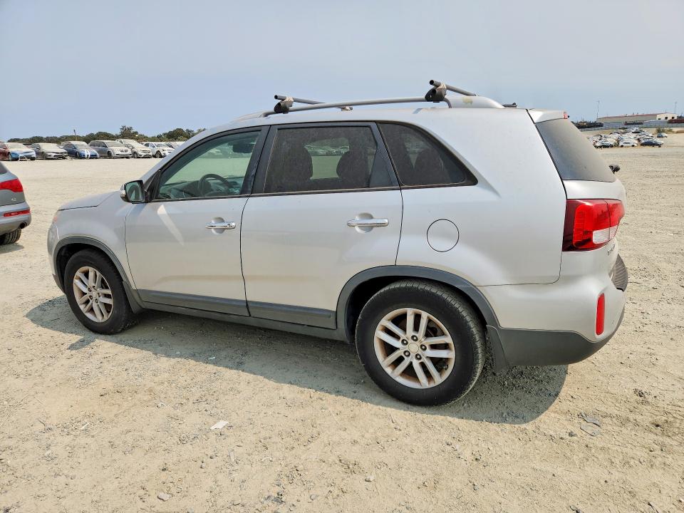 Photo 2 from auction – 2014 KIA SORENTO with VIN 5XYKT4A67EG550033