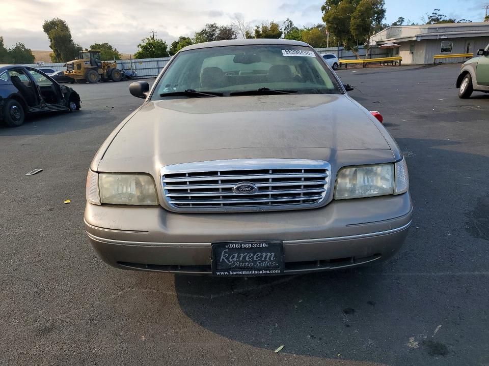 صورة رقم 5 من المزاد - 2004 FORD CROWN VICTORIA مع VIN 2FAFP74W14X148281