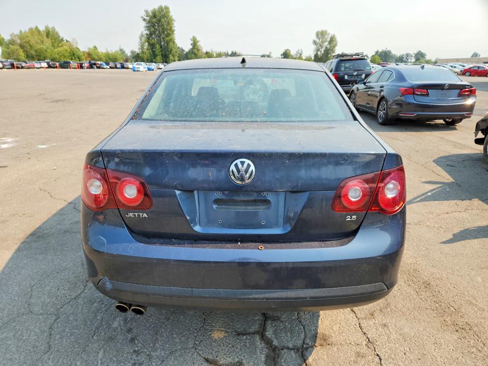 Photo 6 from auction – 2010 VOLKSWAGEN JETTA with VIN 3VWRZ7AJ2AM138874