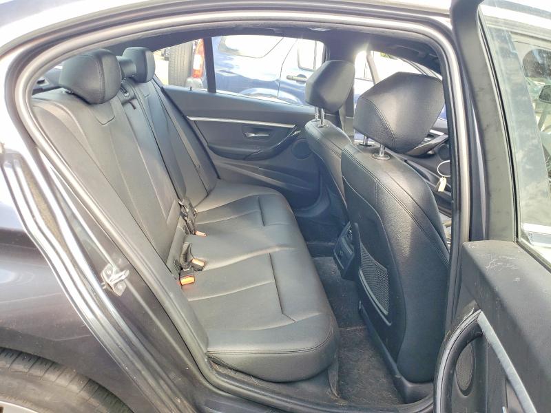 Снимка 10 от търг – 2018 BMW 330 с VIN WBA8D9C55JEM31437
