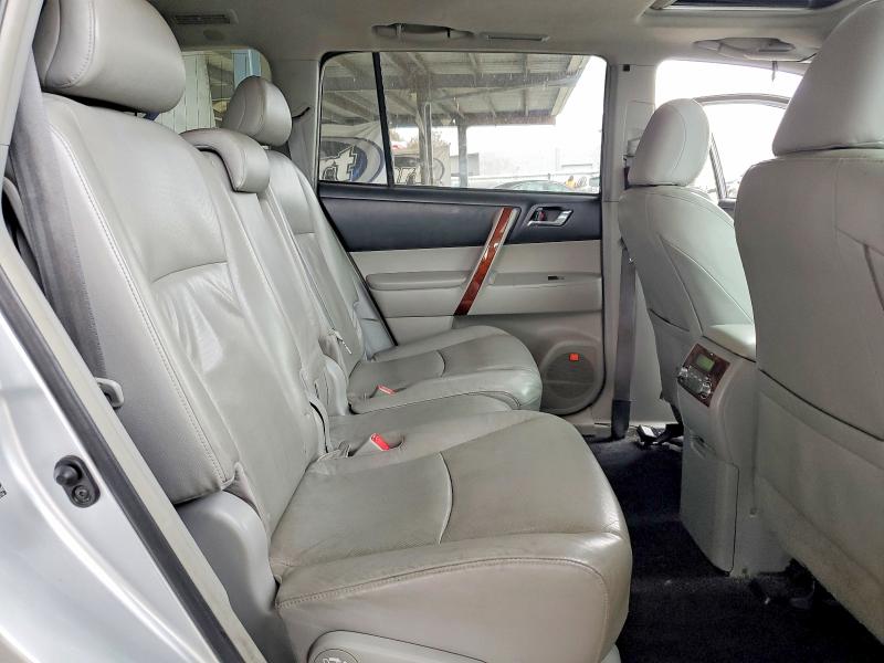 Photo 10 from auction – 2011 TOYOTA HIGHLANDER with VIN JTEDC3EHXB2000244