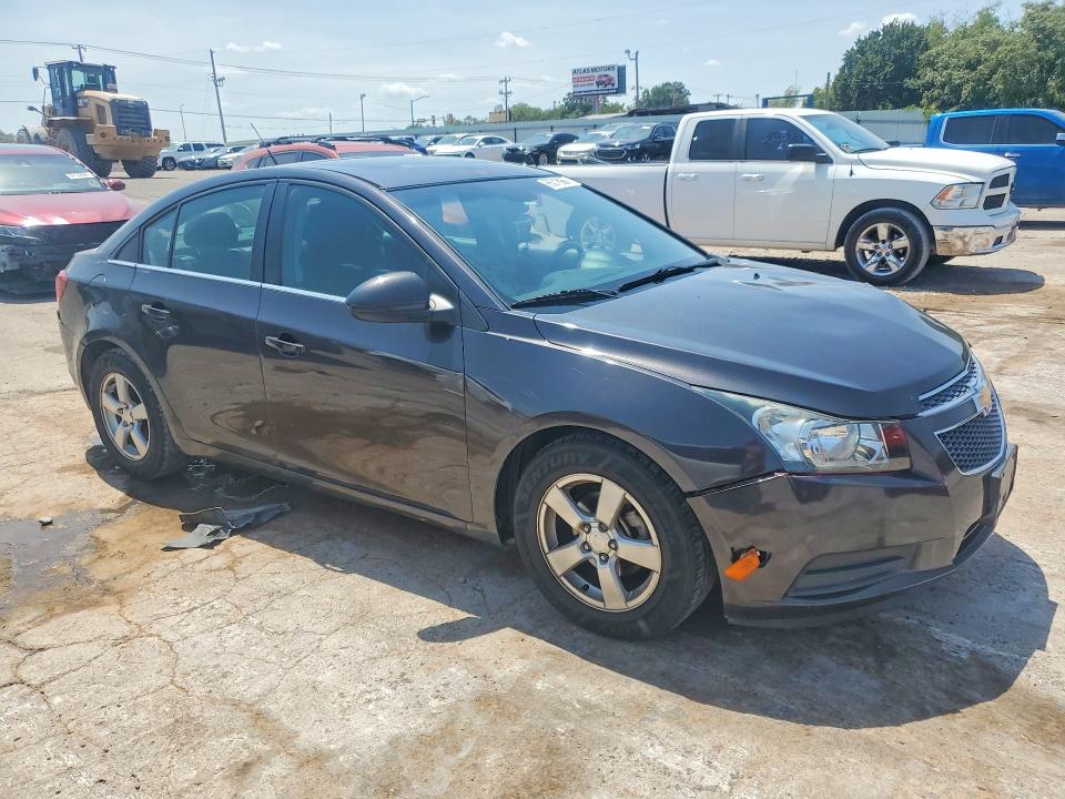 Photo 4 from auction – 2014 CHEVROLET CRUZE with VIN 1G1PC5SB8E7315797