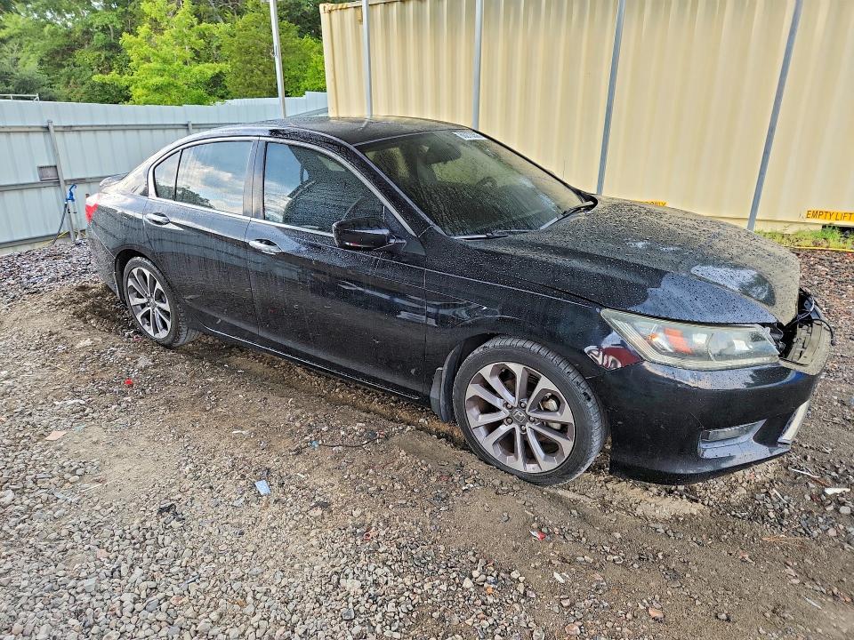 Photo 4 from auction – 2015 HONDA ACCORD with VIN 1HGCR2F53FA221243