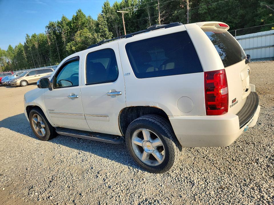 Photo 2 from auction – 2010 CHEVROLET TAHOE with VIN 1GNUKCE00AR264460