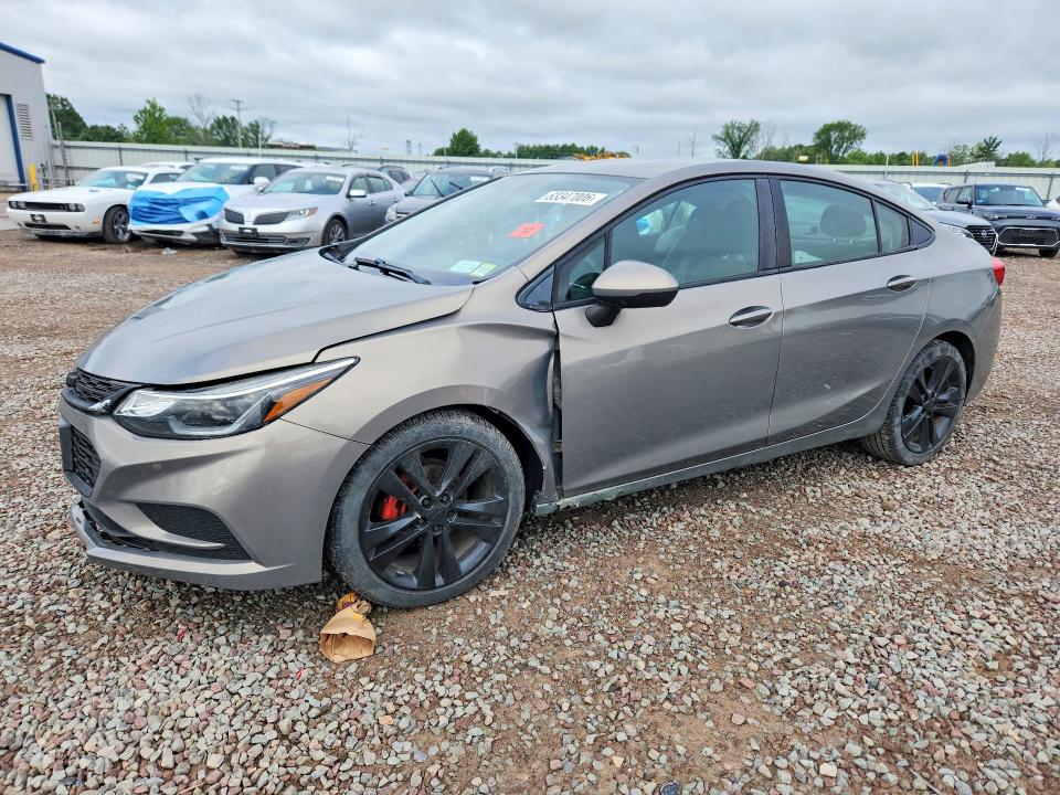 CHEVROLET CRUZE 2018 with VIN 1G1BE5SM4J7214028 - Photo from auction