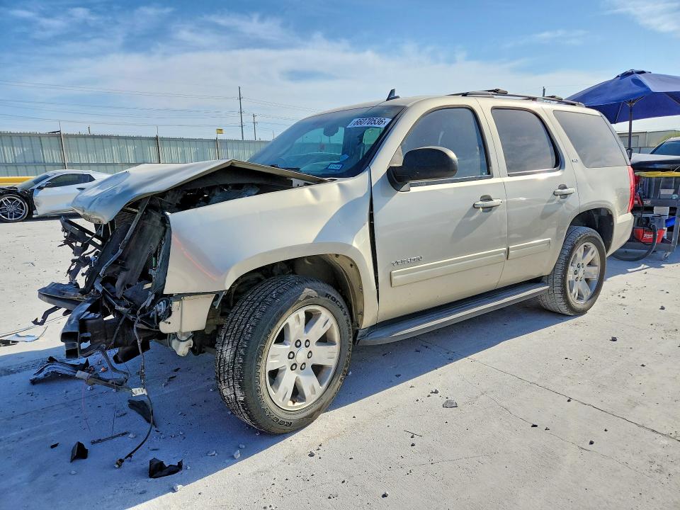 GMC YUKON 2013 with VIN 1GKS2CE04DR128339 - Photo from auction