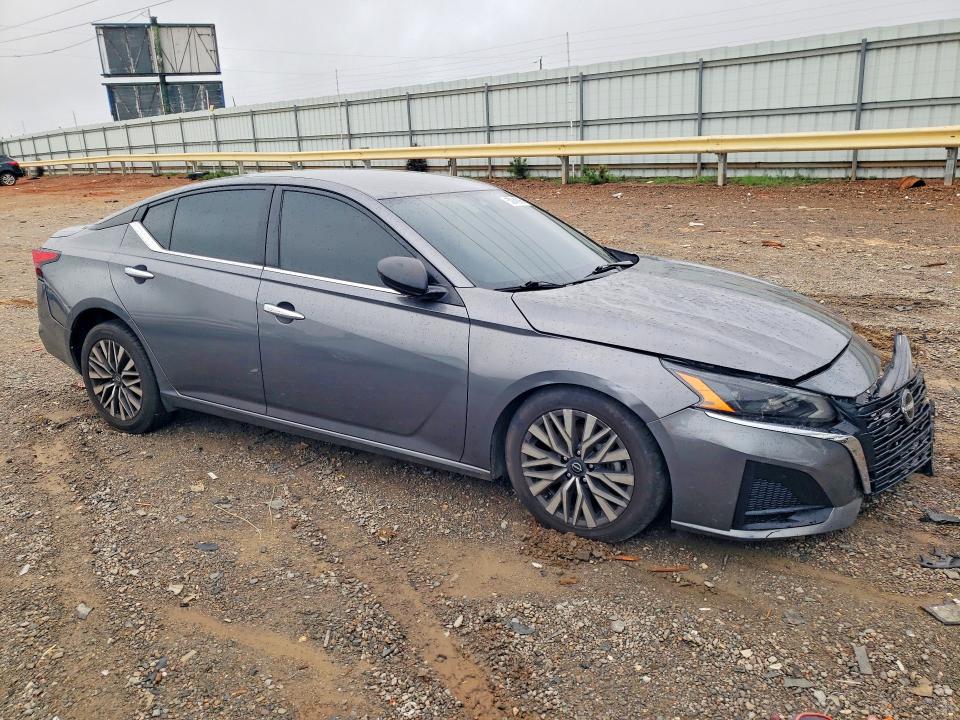Photo 4 from auction – 2024 NISSAN ALTIMA with VIN 1N4BL4DVXRN362839