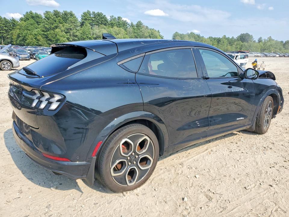 Photo 3 from auction – 2024 FORD MUSTANG MACH-E with VIN 3FMTK4SX2RMA11242