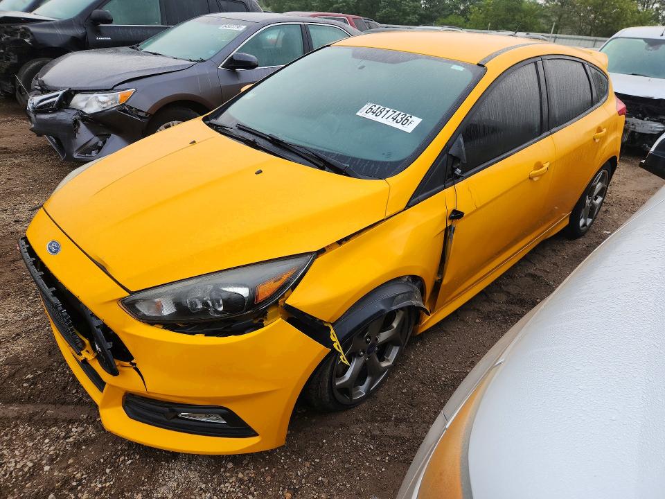 FORD FOCUS 2015 with VIN 1FADP3L9XFL324515 - Photo from auction