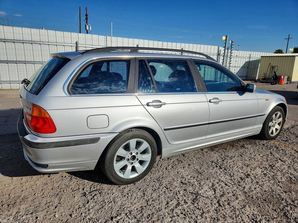 Photo 3 from auction – 2002 BMW 325 with VIN WBAEP33412PF00812