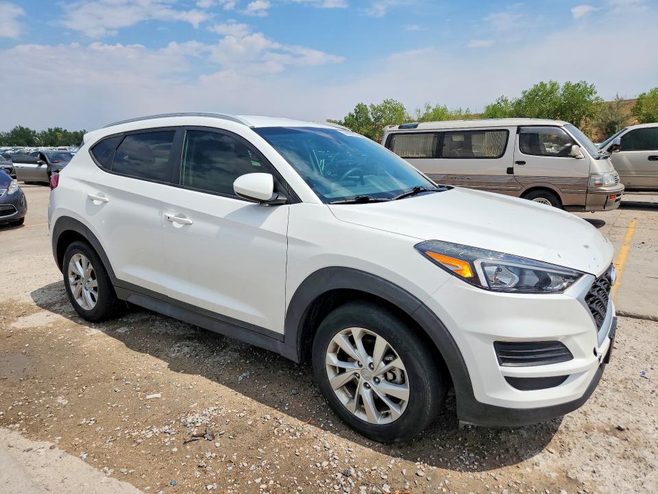 Снимка 4 от търг – 2019 HYUNDAI TUCSON с VIN KM8J33A43KU069366