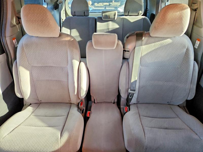Photo 10 from auction – 2017 TOYOTA SIENNA with VIN 5TDKZ3DC1HS807687