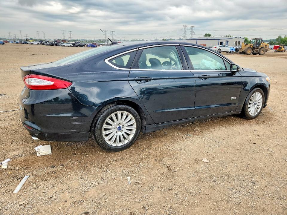Photo 3 from auction – 2014 FORD FUSION with VIN 3FA6P0PU1ER330449