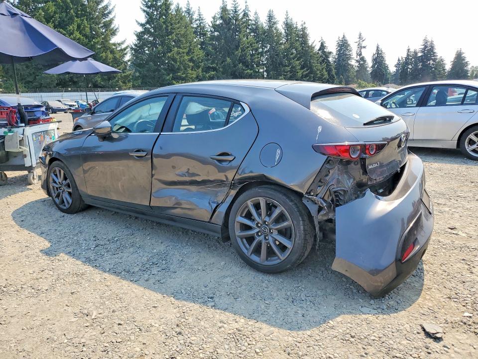 Photo 2 from auction – 2020 MAZDA 3 with VIN JM1BPALM3L1154466