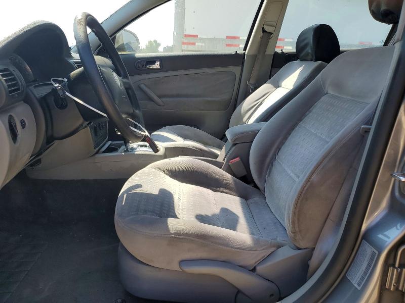 Photo 7 from auction – 2002 VOLKSWAGEN PASSAT with VIN WVWPD63B52P350995