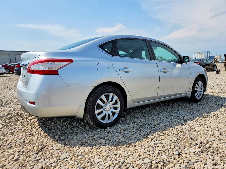 Photo 3 from auction – 2015 NISSAN SENTRA with VIN 3N1AB7AP1FY273906