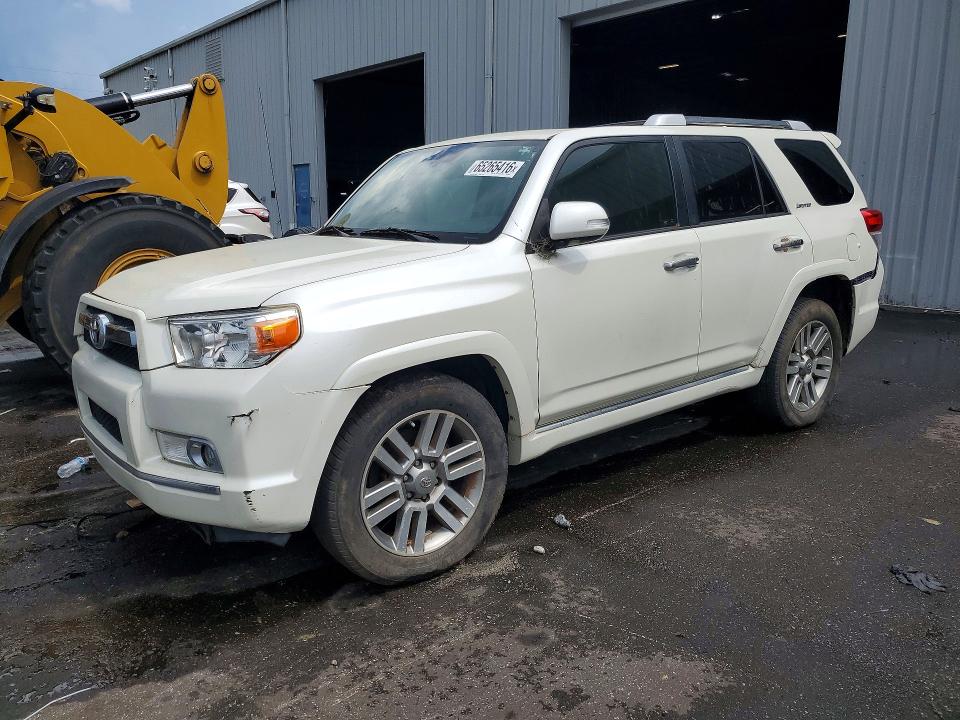 Zdjęcie 1 z aukcji – 2013 TOYOTA 4RUNNER z VIN JTEZU5JR1D5060377