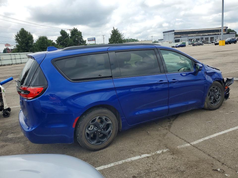 Photo 3 from auction – 2021 CHRYSLER PACIFICA with VIN 2C4RC1S75MR507373