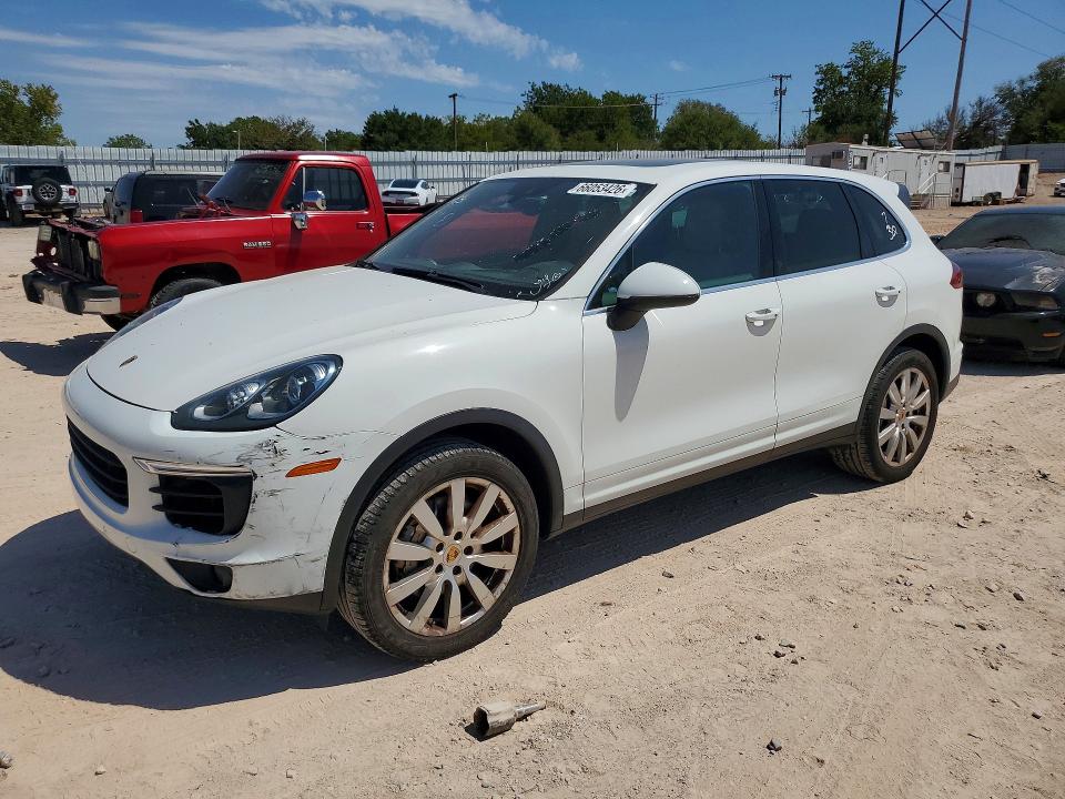 2017 PORSCHE CAYENNE