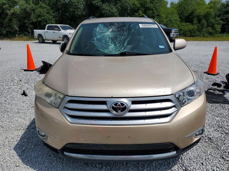 Photo 5 from auction – 2012 TOYOTA HIGHLANDER with VIN 5TDZK3EH2CS058047