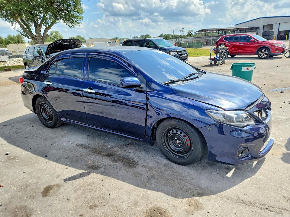 Photo 4 from auction – 2013 TOYOTA COROLLA with VIN 2T1BU4EE4DC985956