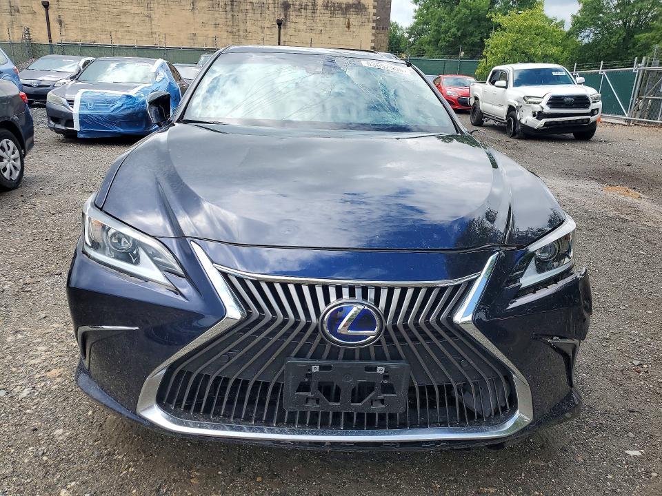 Photo 5 from auction – 2021 LEXUS ES with VIN 58ADA1C13MU008279