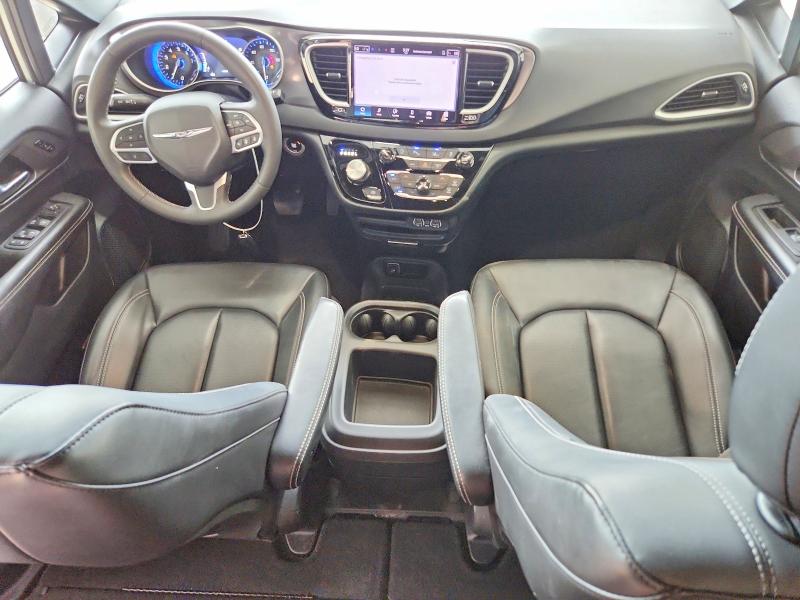 Photo 8 from auction – 2025 CHRYSLER PACIFICA with VIN 2C4RC1BGXSR532525