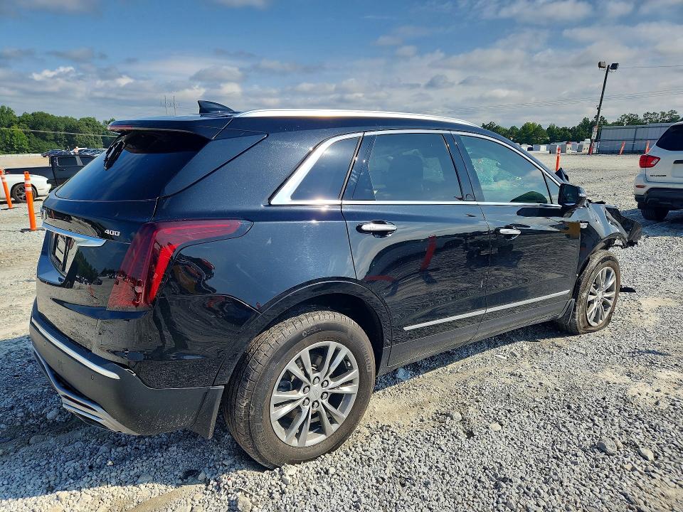 Photo 3 from auction – 2021 CADILLAC XT5 with VIN 1GYKNCRS3MZ182532