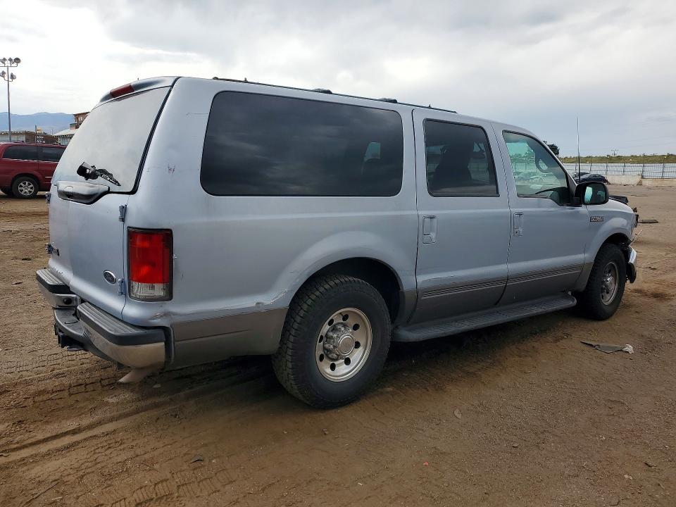Photo 3 from auction – 2001 FORD EXCURSION with VIN 1FMNU40L21EC08618