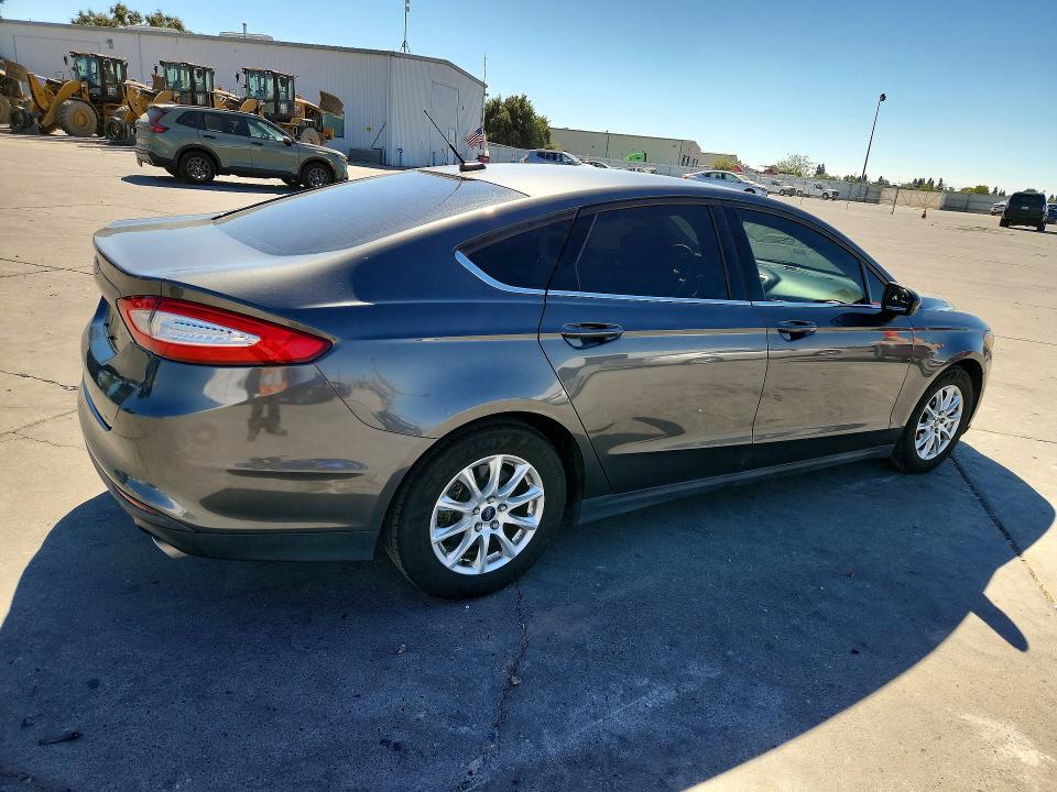 Photo 3 from auction – 2016 FORD FUSION with VIN 3FA6P0G79GR226076