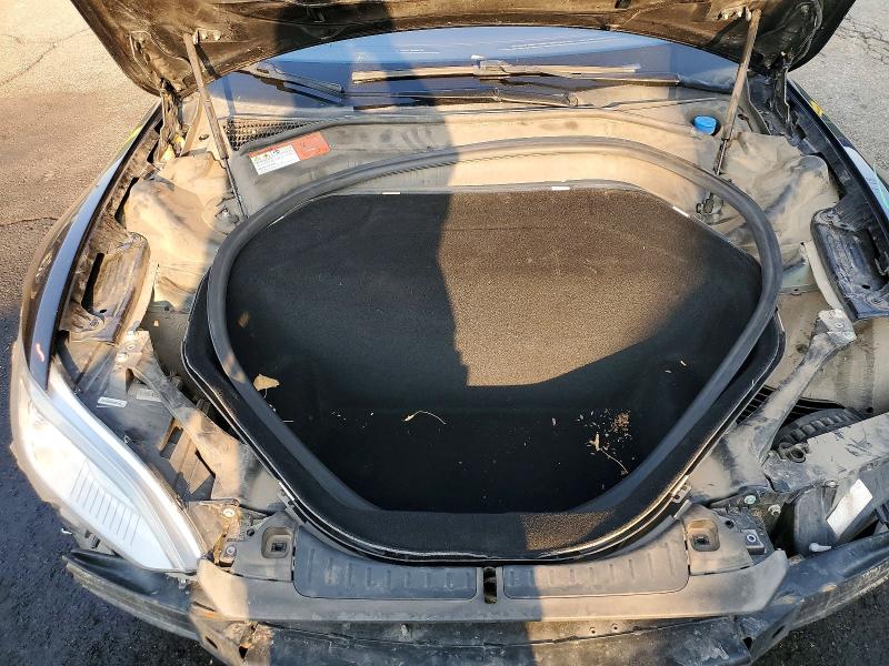 Photo 11 from auction – 2015 TESLA MODEL S with VIN 5YJSA1E25FF108842