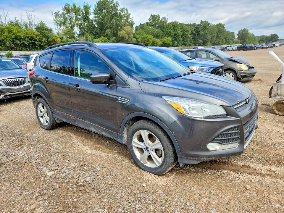 Photo 4 from auction – 2016 FORD ESCAPE with VIN 1FMCU0GX4GUC56936