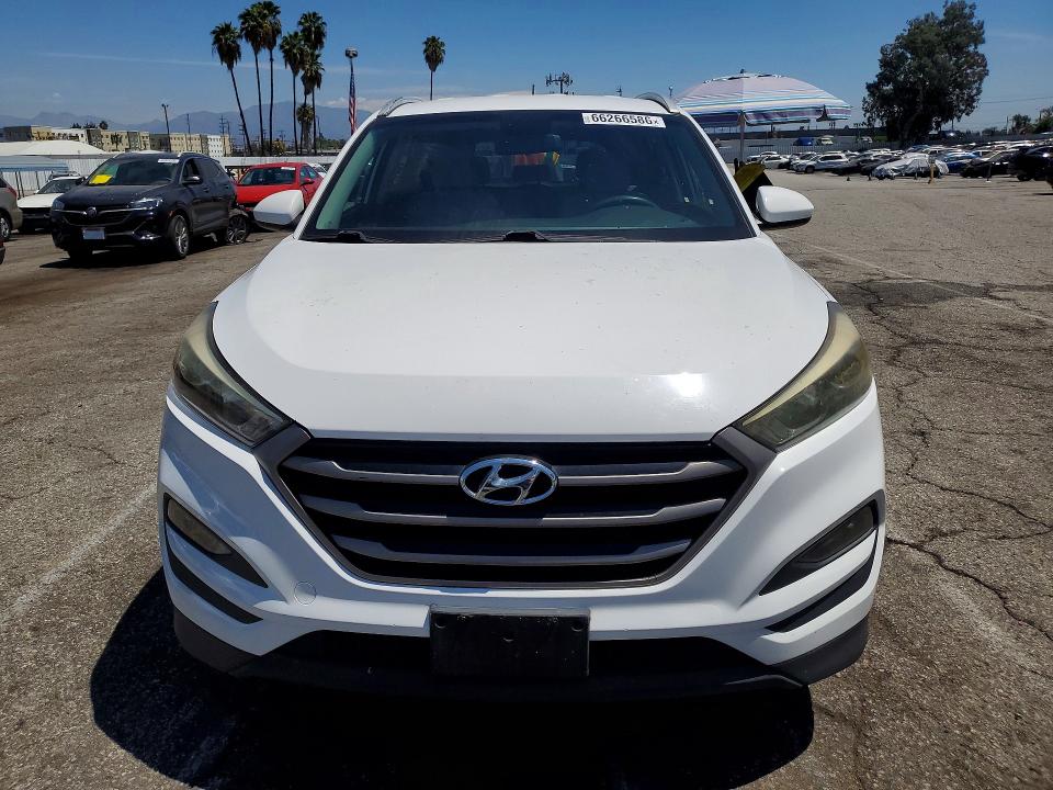 Photo 5 from auction – 2016 HYUNDAI TUCSON with VIN KM8J33A48GU180213