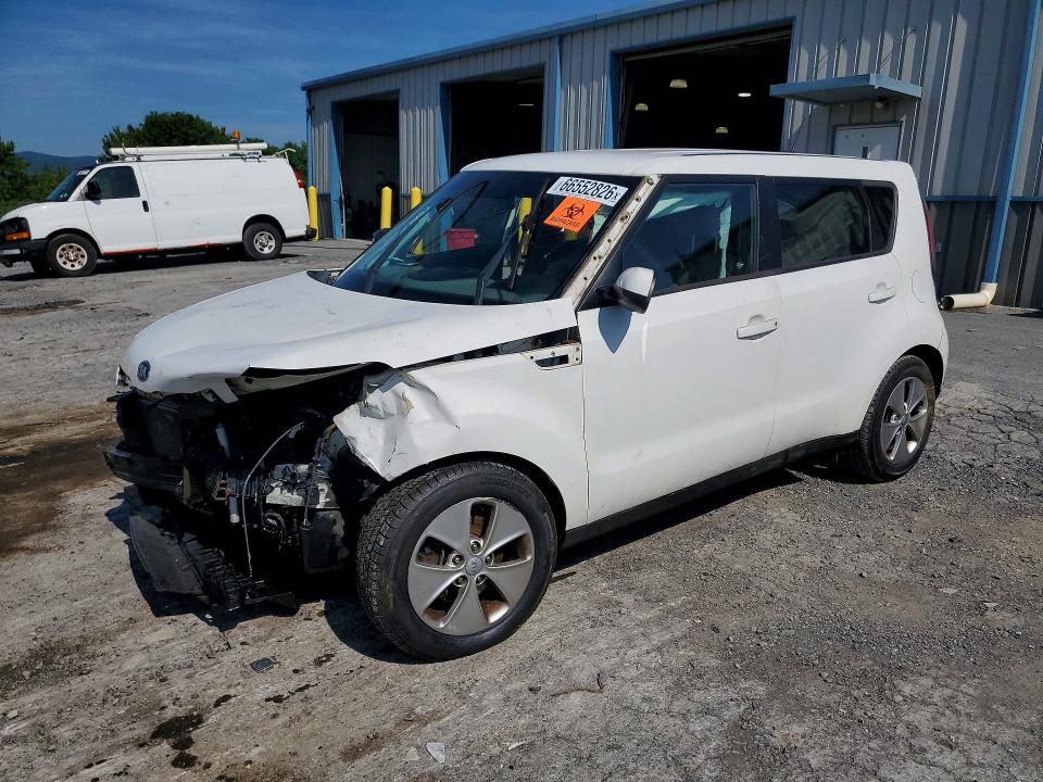 KIA SOUL 2015 with VIN KNDJP3A50F7222355 - Photo from auction
