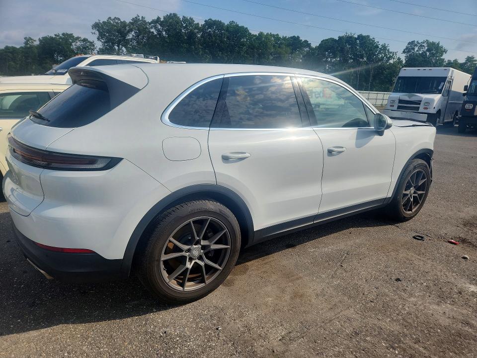 Photo 3 from auction – 2024 PORSCHE CAYENNE with VIN WP1AA2AYXRDA01761
