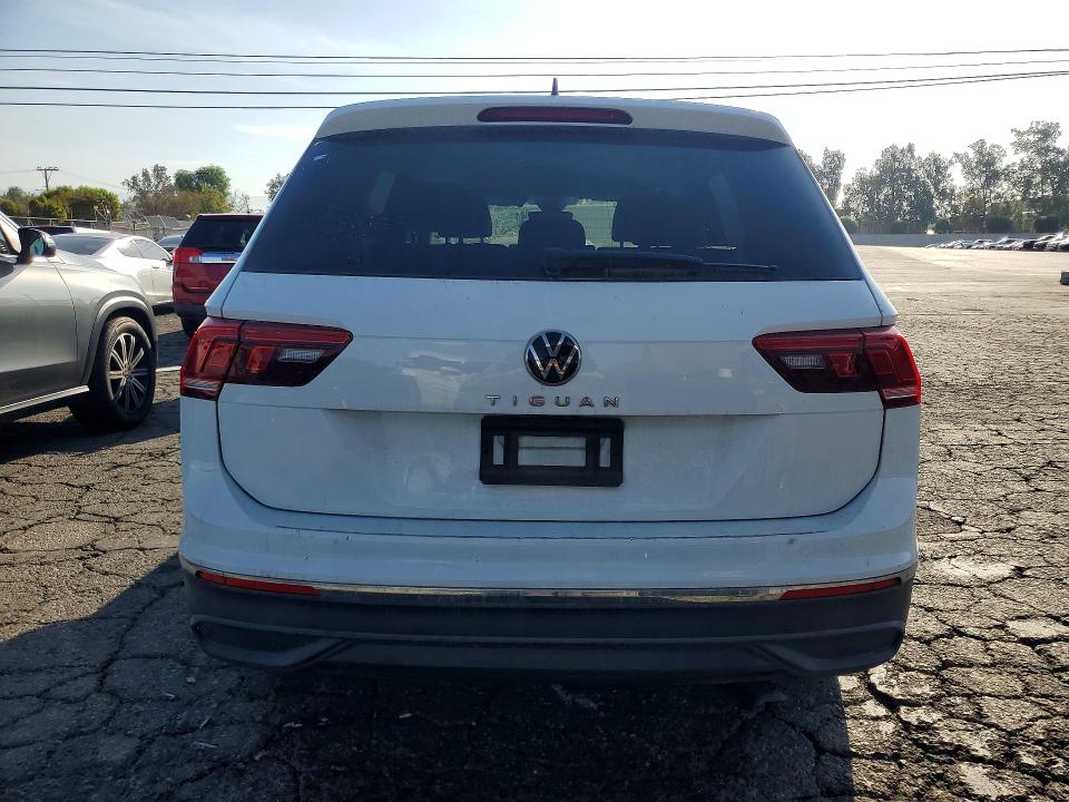 Photo 6 from auction – 2023 VOLKSWAGEN TIGUAN with VIN 3VVRB7AX2PM065348