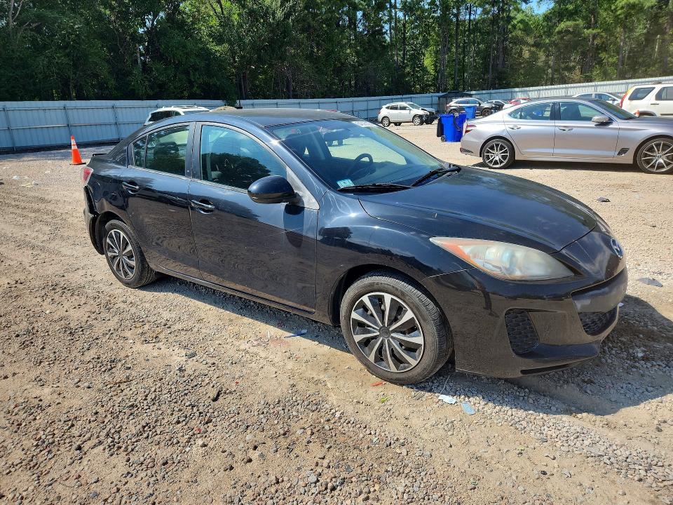 Photo 4 from auction – 2013 MAZDA 3 with VIN JM1BL1U77D1702751
