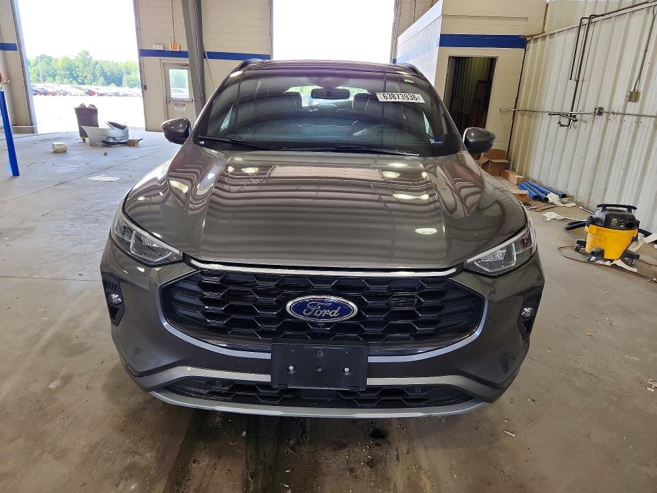 Photo 5 from auction – 2025 FORD ESCAPE with VIN 1FMCU9PA6SUA51157